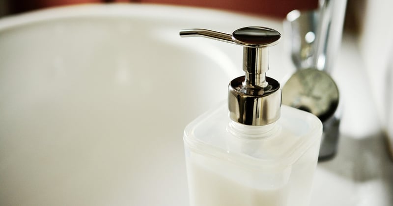 Renover une salle de bain : budget et etapes cles sans se ruiner